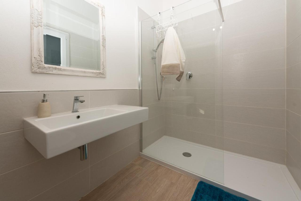 B&B Bithia Chia Exterior photo